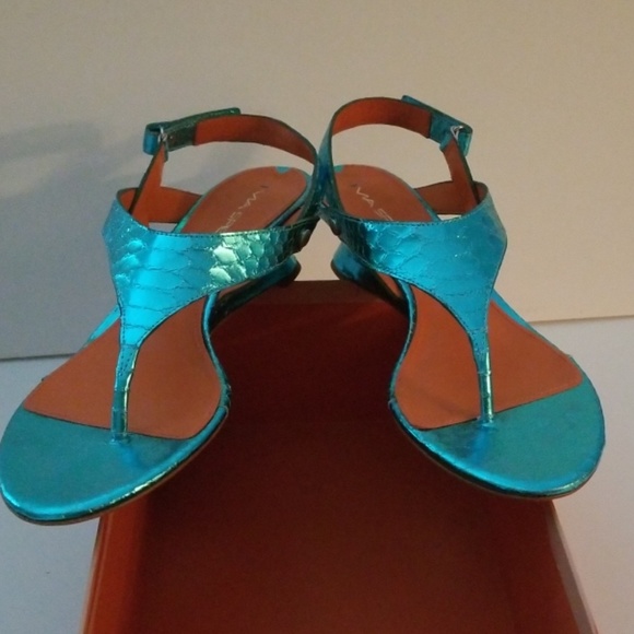 Sandals - Picture 3 of 3